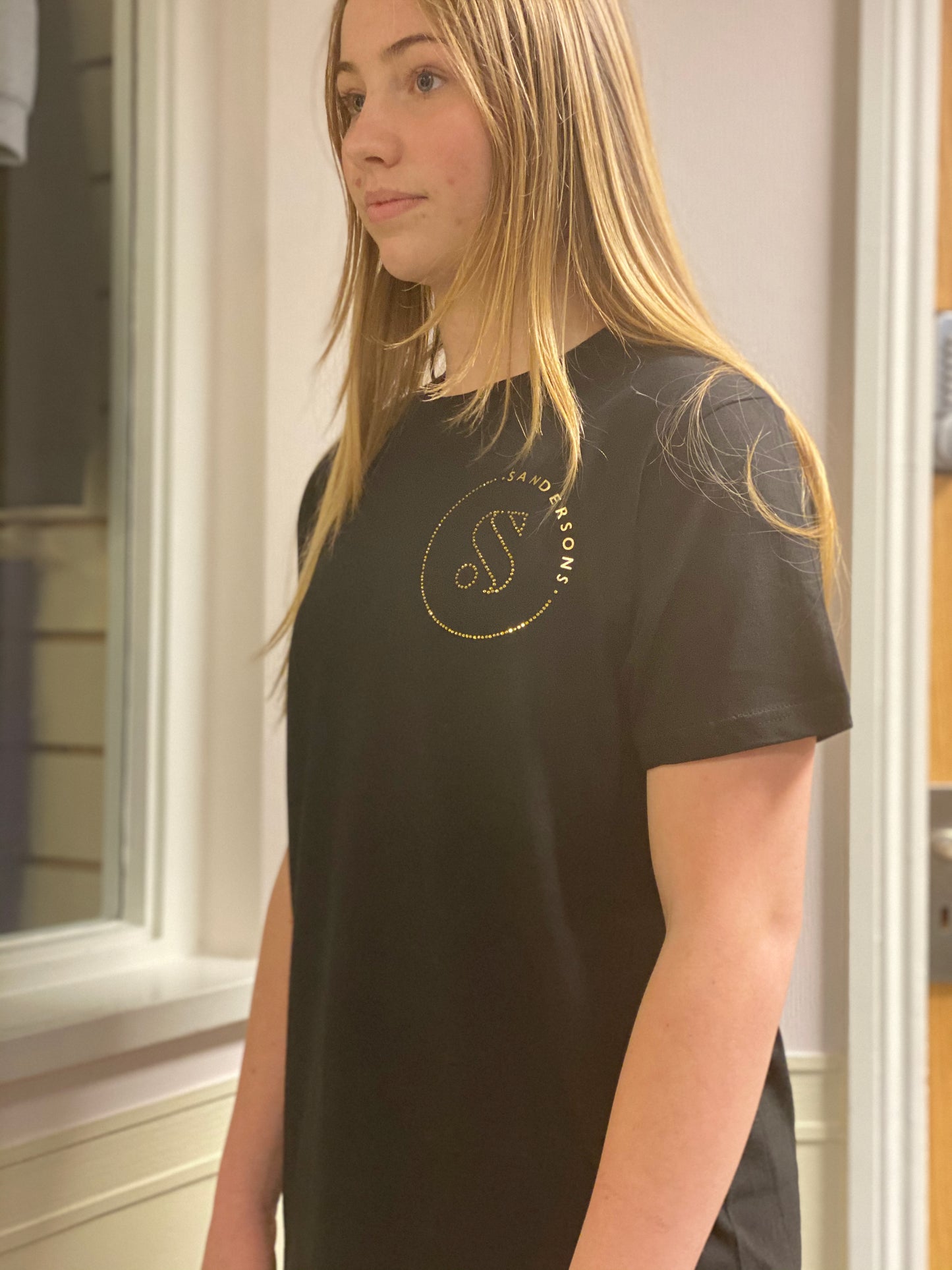 T SHIRT ADULT BLACK SANDERSONS BY AXZNT WITH SMALL BADGE GOLD PRINT & STONES